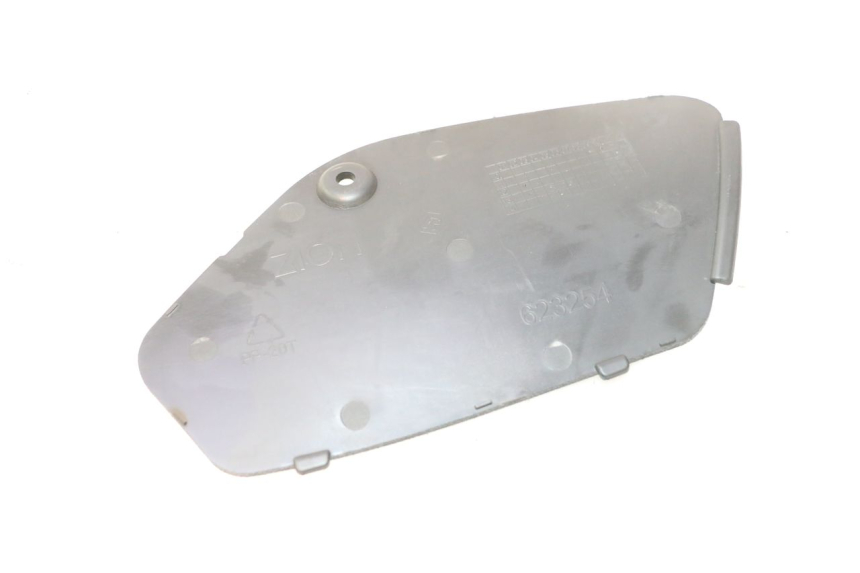 photo de TRAPPE DE VISITE DROITE PIAGGIO MP3 500 (2011 - 2015) - Autre angle de vue