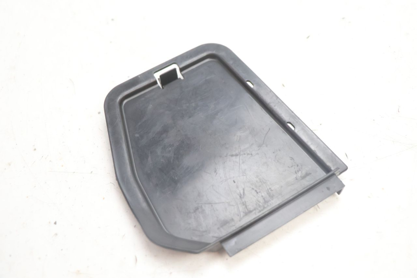 photo de  TRAPPE DE VISITE GAUCHE HONDA FJS SILVER WING SILVERWING 400 (2005 - 2008) - Vue principale