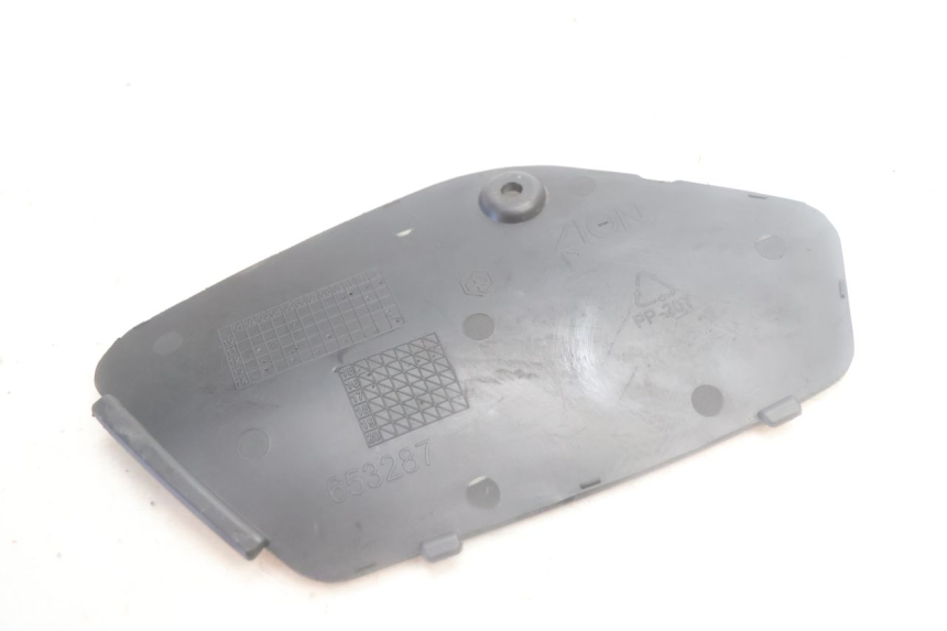 photo de  TRAPPE DE VISITE GAUCHE PIAGGIO MP3 500 (2016 - 2018) - Zoom état d’usage