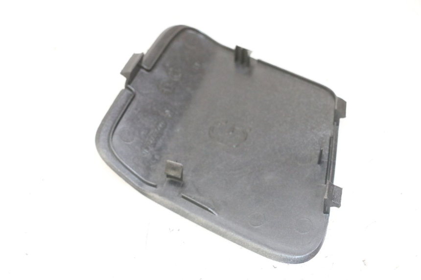 photo de  TRAPPE DE VISITE GAUCHE PEUGEOT SATELIS COMPRESSOR K15 125 (2006 - 2009)