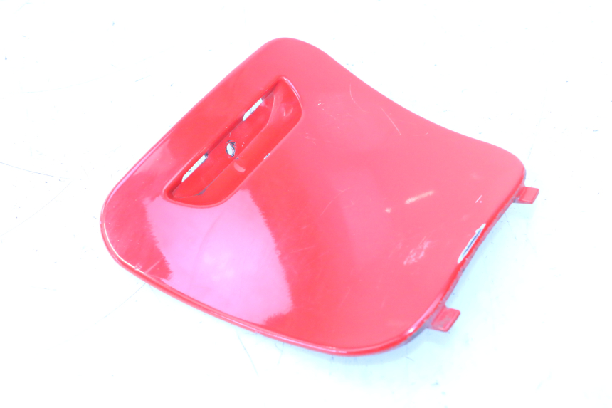 photo de TRAPPE DE VISITE PIAGGIO VESPA S 2T 50 (2007 - 2014) - Zoom état d’usage