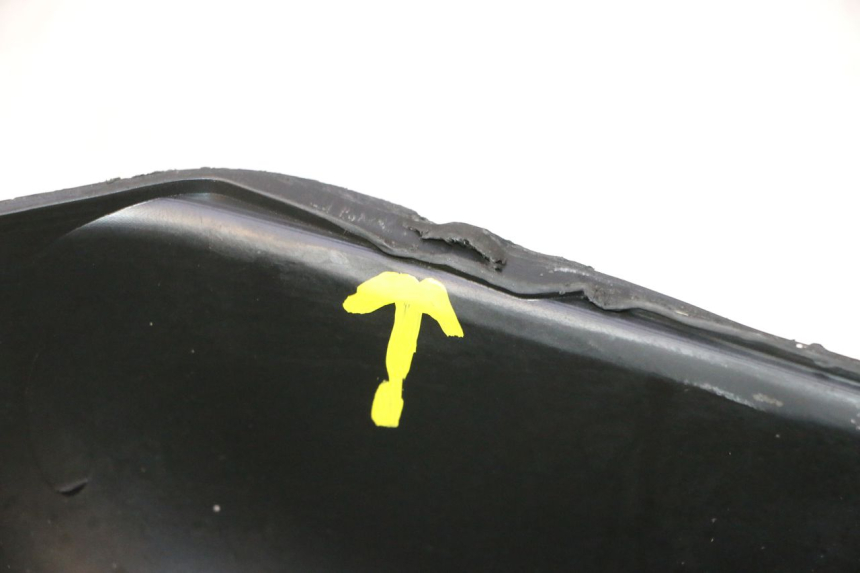 photo de TRAPPE DE VISITE PIAGGIO ZIP 2T 50 (2009 - 2019) - Zoom état d’usage