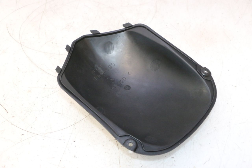 photo de TRAPPE DE VISITE PIAGGIO ZIP 4T 50 (2018 - 2020) - Autre angle de vue