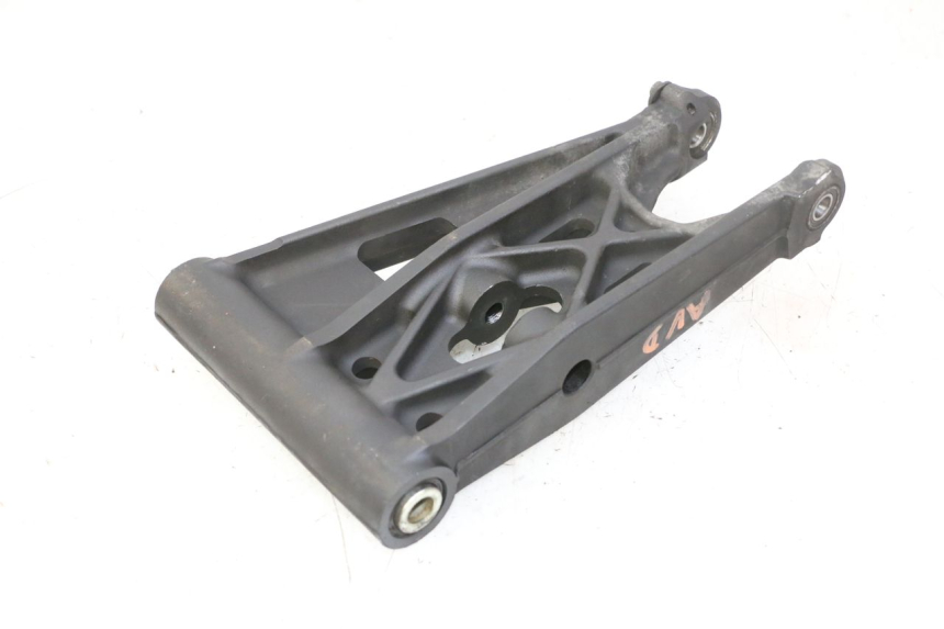 photo de TRIANGLE AVANT QUADRO 4 4D 350 (2015 - 2018)