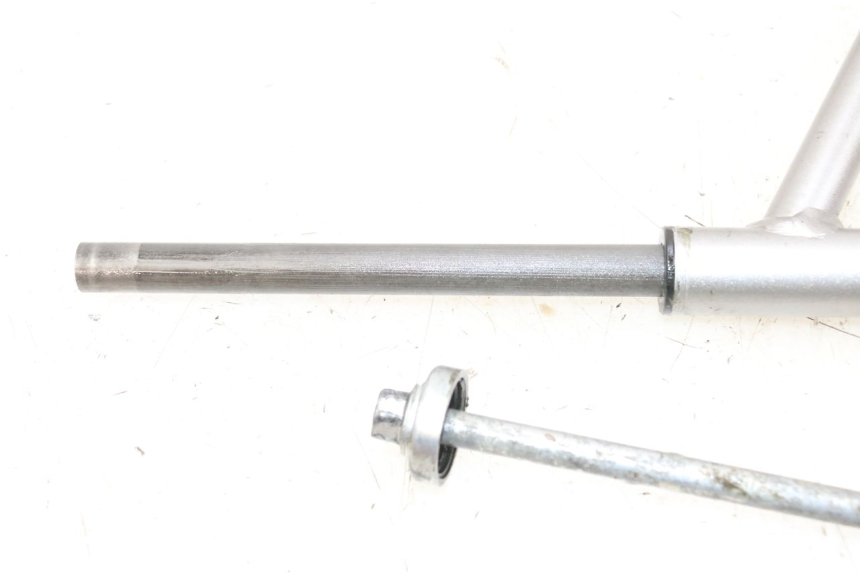 photo de TRIANGLE AVANT YAMAHA YFM R RAPTOR 250 (2008 - 2014) - Zoom composants