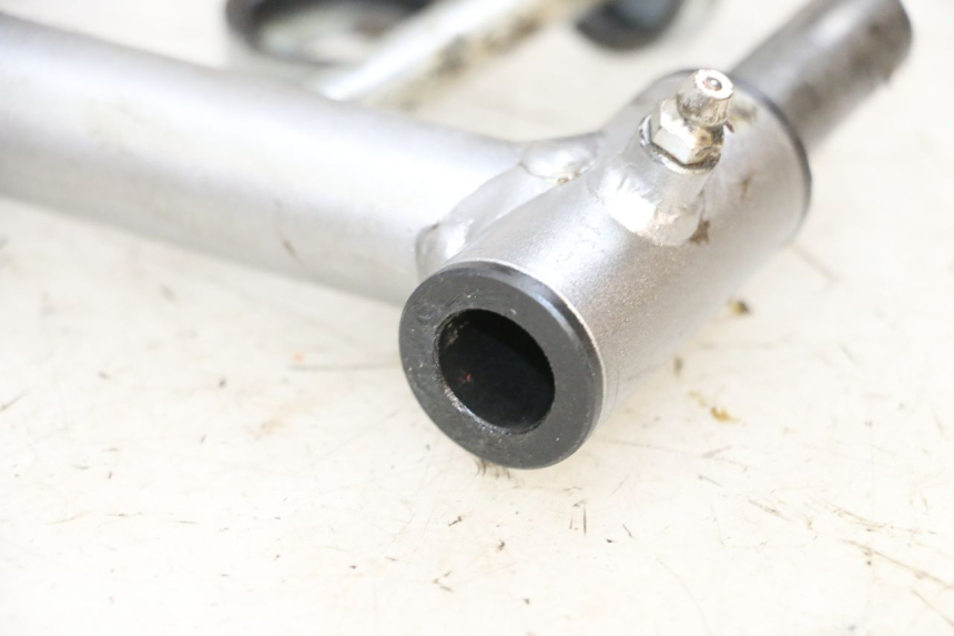 photo de TRIANGLE AVANT YAMAHA YFM R RAPTOR 250 (2008 - 2014) - Marquages et références