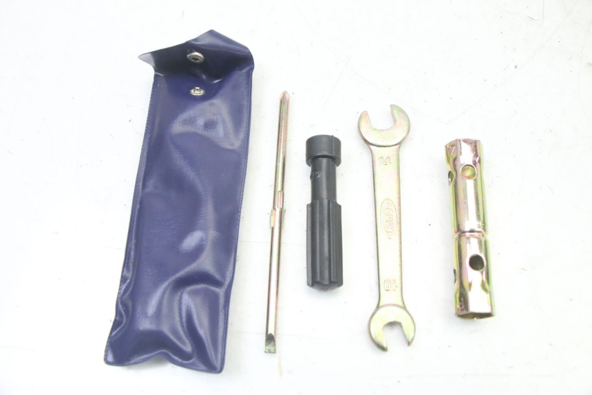 photo de TROUSSE A OUTILS KYMCO AGILITY 4T 50 (2005 - 2018)