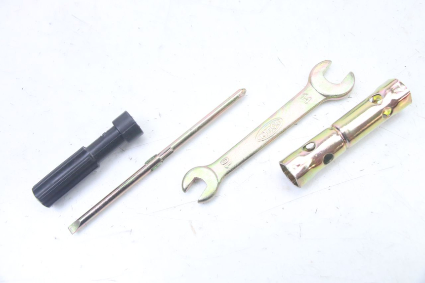 photo de TROUSSE A OUTILS KYMCO AGILITY 4T 50 (2005 - 2018)