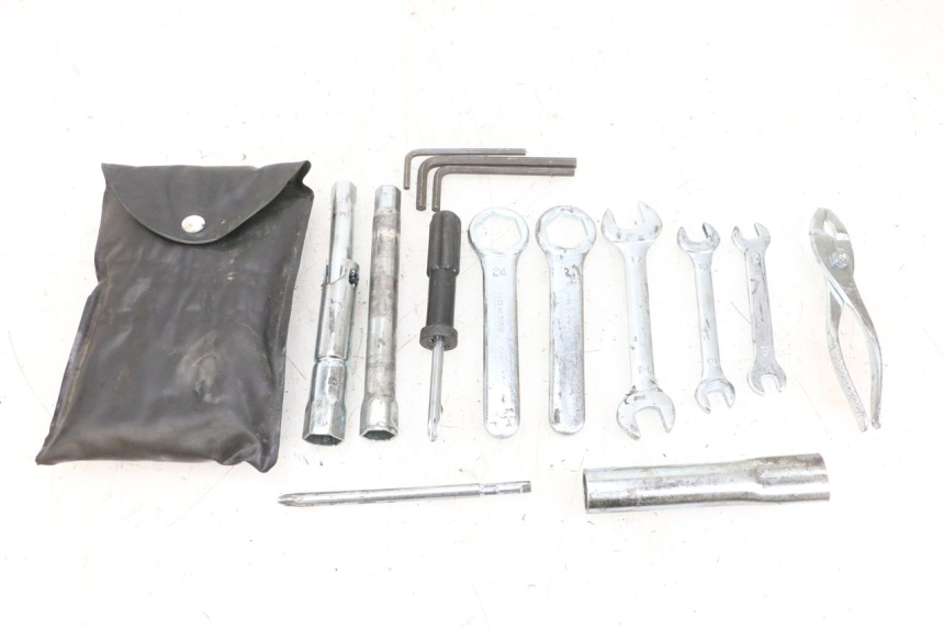 photo de TROUSSE A OUTILS SUZUKI DL V STROM 1000 (2002 - 2007) - Vue principale