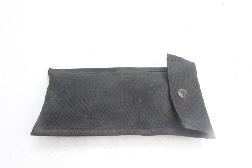 photo de TROUSSE A OUTILS KAWASAKI ER-6 ER6 F ABS 650 (2012 - 2016) - Points de fixation