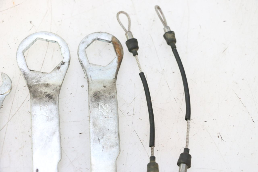photo de TROUSSE A OUTILS KAWASAKI ER-6 ER6 N 650 (2005 - 2009) - Pièce contrôlée