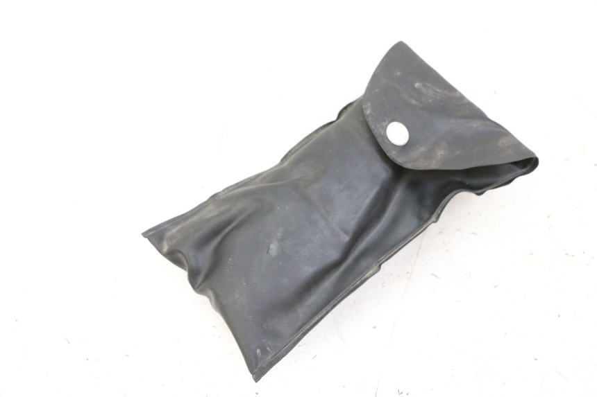 photo de TROUSSE A OUTILS SUZUKI GSR 750 (2011 - 2017)