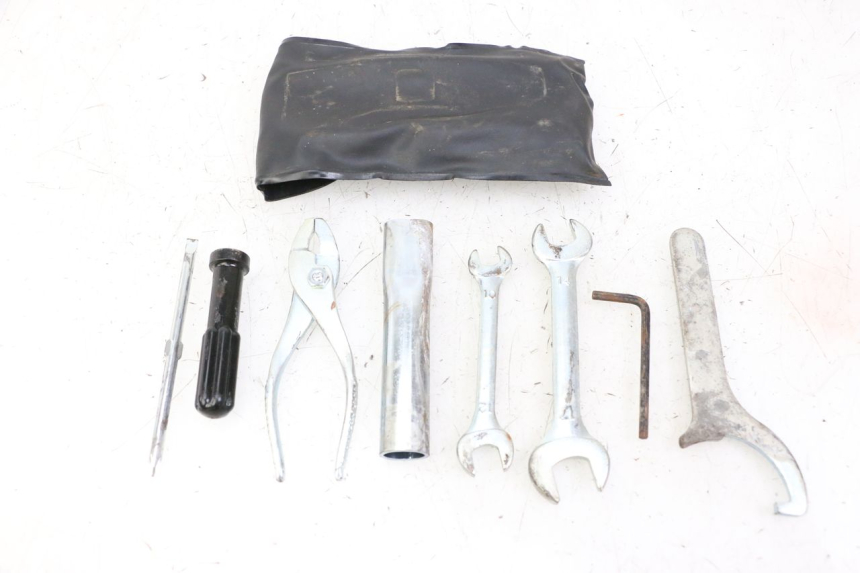 photo de TROUSSE A OUTILS SUZUKI GSR 750 (2011 - 2017)