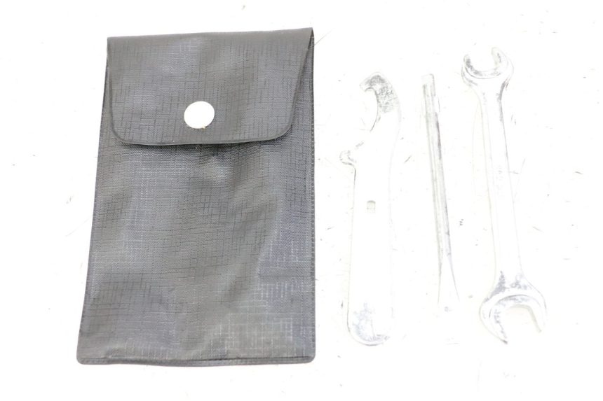 photo de TROUSSE A OUTILS HONDA FES S-WING SWING ABS 125 (2007 - 2015)