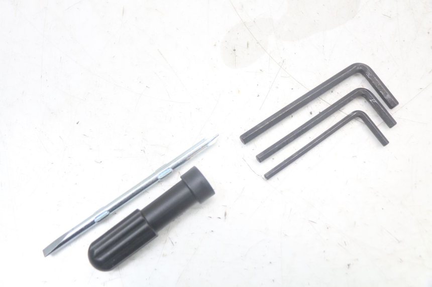 photo de TROUSSE A OUTILS KAWASAKI VERSYS ABS 650 (2015 - 2018)