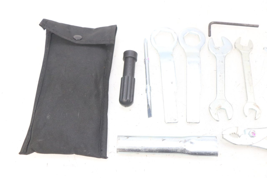 photo de TROUSSE A OUTILS KAWASAKI Z 650 (2016 - 2019)