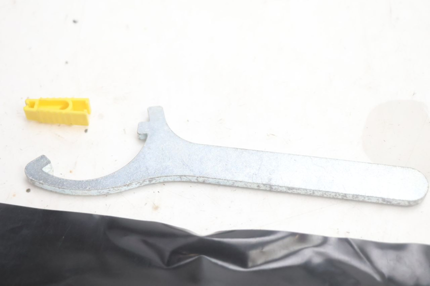 photo de TROUSSE A OUTILS PIAGGIO MP3 HPE 530 (2022 - 2026) - Zoom état d’usage
