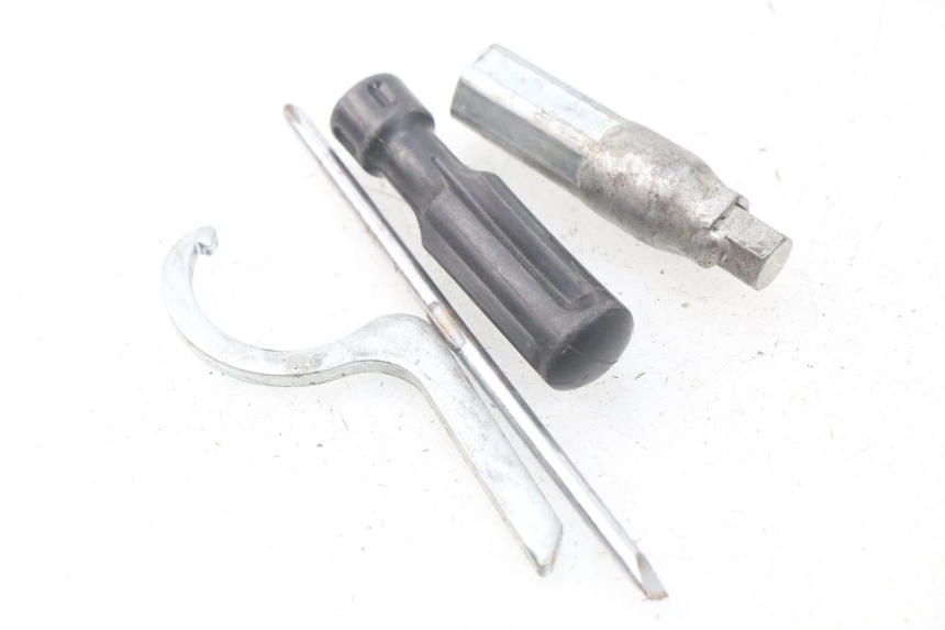 photo de TROUSSE A OUTILS PIAGGIO MP3 125 (2006 - 2014) - Vue principale