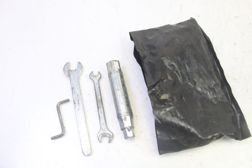 photo de TROUSSE A OUTILS PIAGGIO MP3 500 (2011 - 2015)