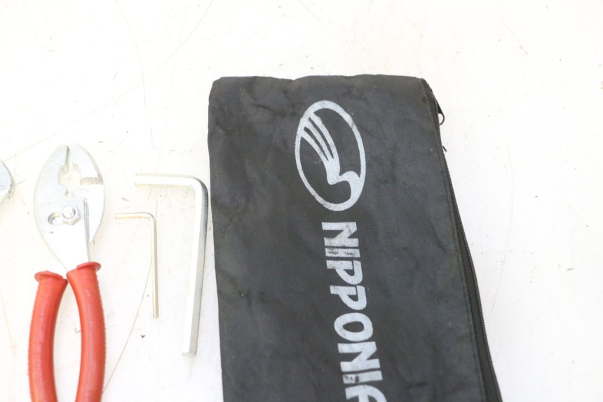 photo de TROUSSE A OUTILS KYMCO LIKE 4T 50 (2019 - 2025) - Points de fixation
