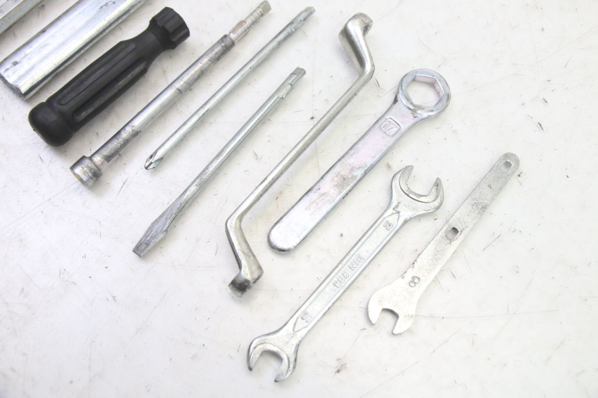 photo de TROUSSE A OUTILS HONDA NTV DEAUVILLE ABS 700 (2007 - 2016)