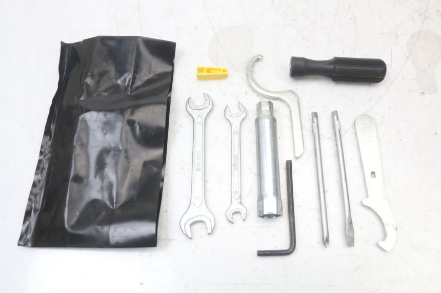 photo de TROUSSE A OUTILS PIAGGIO MP3 HPE 350 (2018 - 2020)