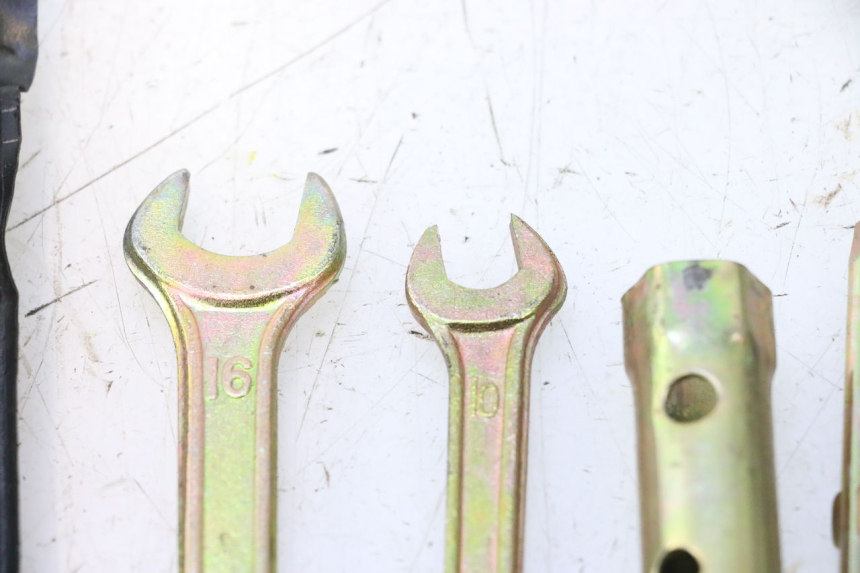 photo de TROUSSE A OUTILS MASH SEVENTY FIVE 125 (2013 - 2021) - Marquages et références