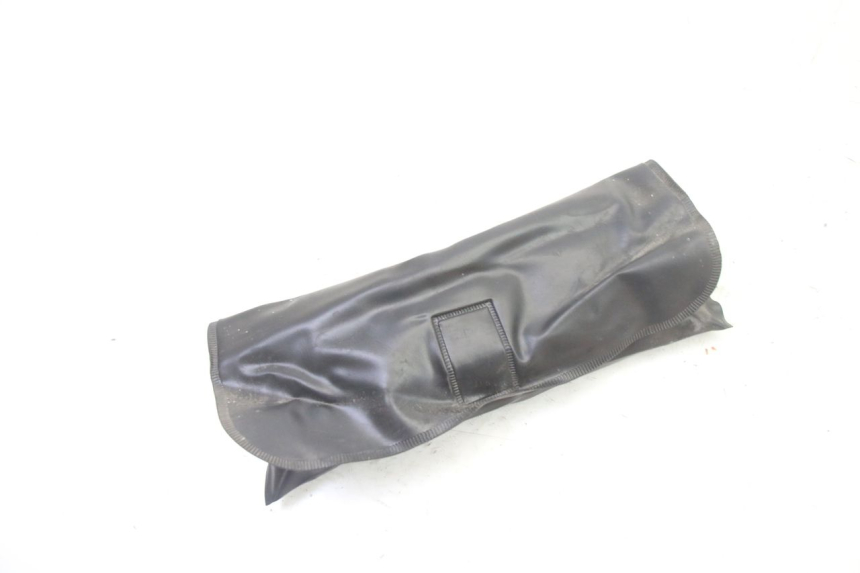 photo de TROUSSE A OUTILS HONDA ST PAN EUROPEAN 1300 (2002 - 2013)