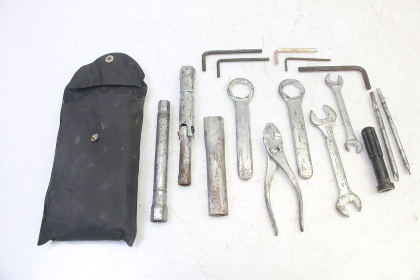 photo de TROUSSE A OUTILS SUZUKI SV S 650 (2003 - 2009)