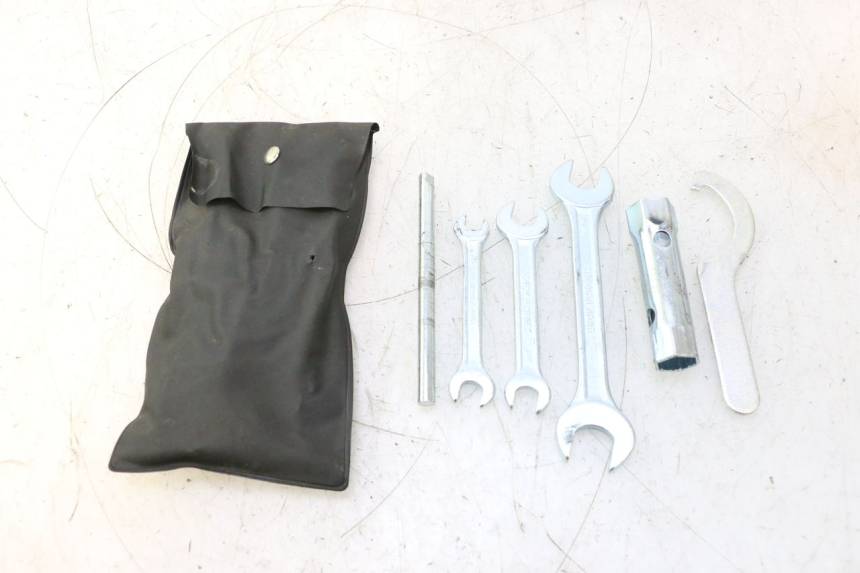 photo de TROUSSE A OUTILS YAMAHA XMAX X-MAX 125 (2006 - 2009) - Vue principale
