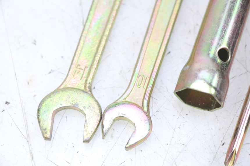 photo de TROUSSE A OUTILS YAMASAKI RAPTOR 50 (2013 - 2018)