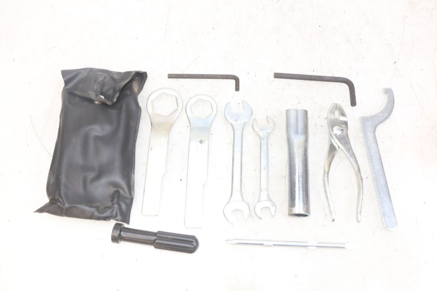 photo de TROUSSE A OUTILS KAWASAKI Z 750 (2007 - 2013) - Vue principale