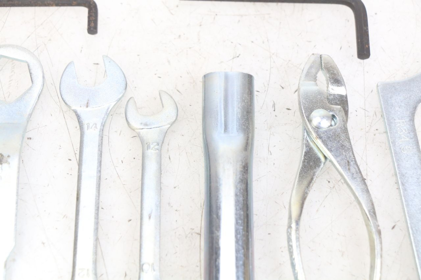 photo de TROUSSE A OUTILS KAWASAKI Z 750 (2007 - 2013) - Vue d’ensemble