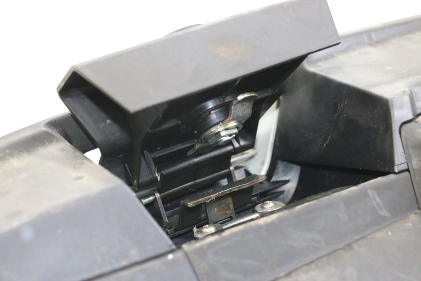 photo de VALISE DROITE MOTO GUZZI NORGE 8V GT 1200 (2011 - 2016) - Vue rapprochée