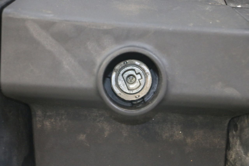 photo de VALISE DROITE MOTO GUZZI NORGE 8V GT 1200 (2011 - 2016) - Zoom état d’usage