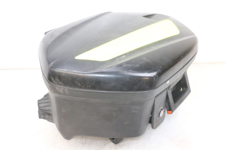 photo de VALISE DROITE YAMAHA TDM ABS 900 (2002 - 2014) - Gros plan technique