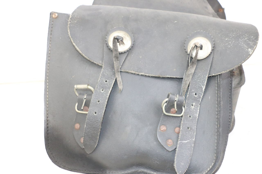 photo de VALISE SUZUKI GZ MARAUDER 125 (1998 - 2004)