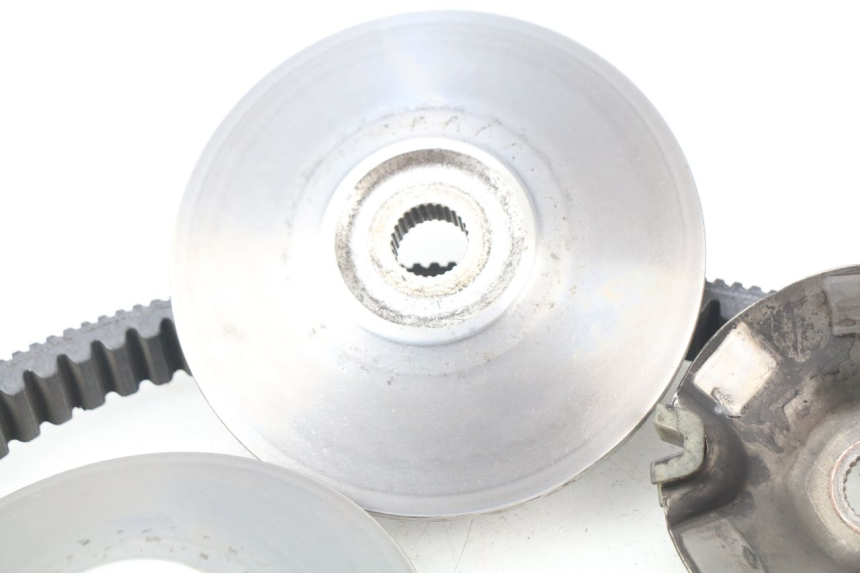 photo de VARIATEUR PIAGGIO BEVERLY 500 (2003 - 2007) - Gros plan technique