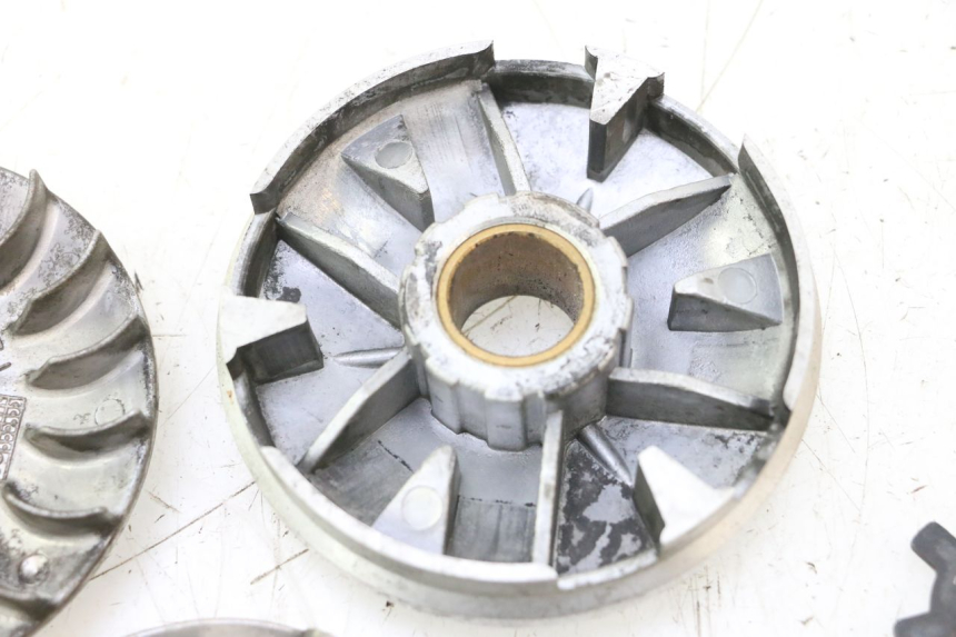 photo de VARIATEUR MBK BOOSTER SPIRIT 50 (2004 - 2017) - Points de fixation