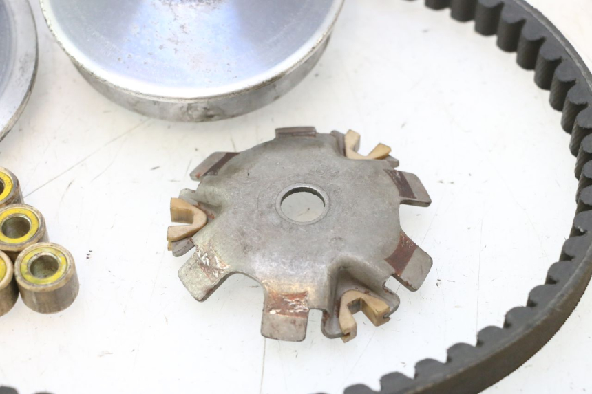 photo de VARIATEUR PEUGEOT CITYSTAR 2T 50 (2018 - 2021) - Gros plan technique