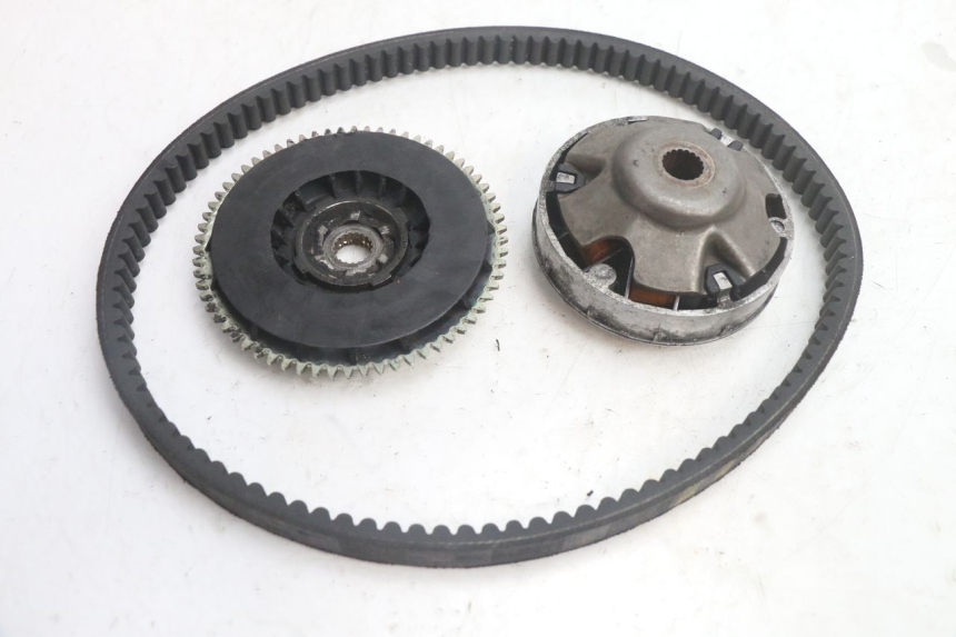 photo de VARIATEUR PIAGGIO FLY 2T 50 (2004 - 2017) - Gros plan technique