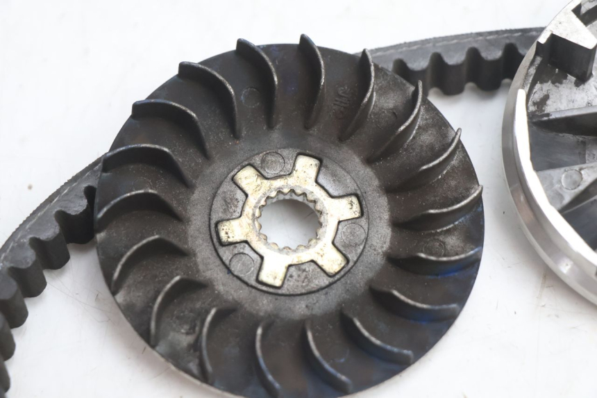 photo de VARIATEUR KEEWAY FOCUS 50 (2006 - 2009) - Autre angle de vue