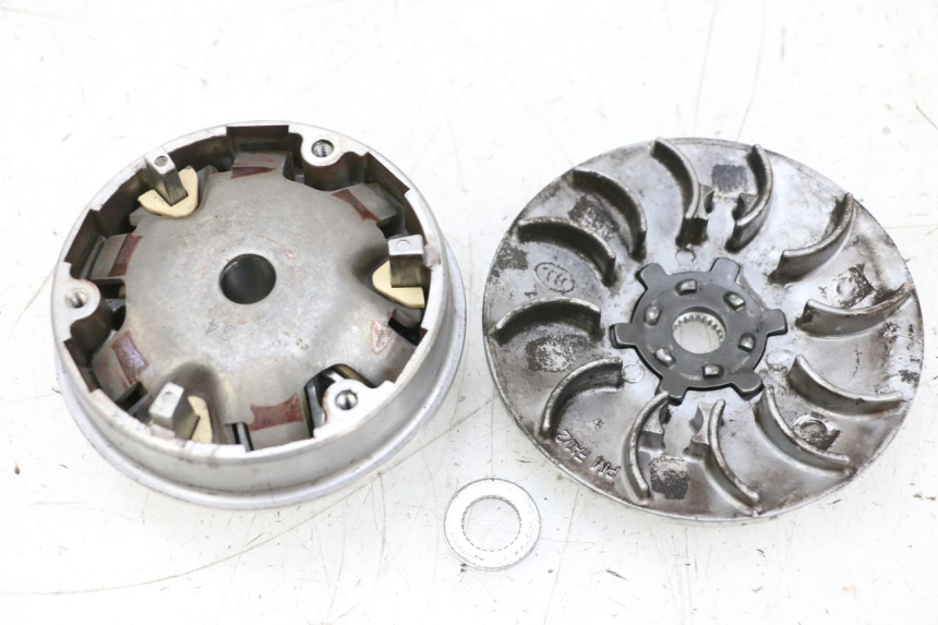 photo de VARIATEUR PEUGEOT KISBEE 2T 50 (2010 - 2017) - Détail de la pièce