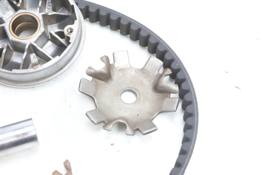 photo de VARIATEUR PEUGEOT KISBEE 2T 50 (2010 - 2017) - Autre angle de vue