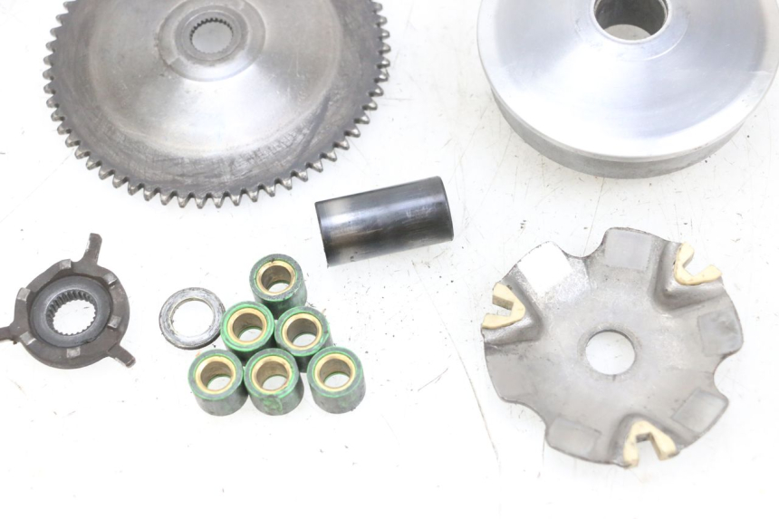 photo de VARIATEUR PEUGEOT KISBEE 4T 50 (2010 - 2017) - Gros plan technique