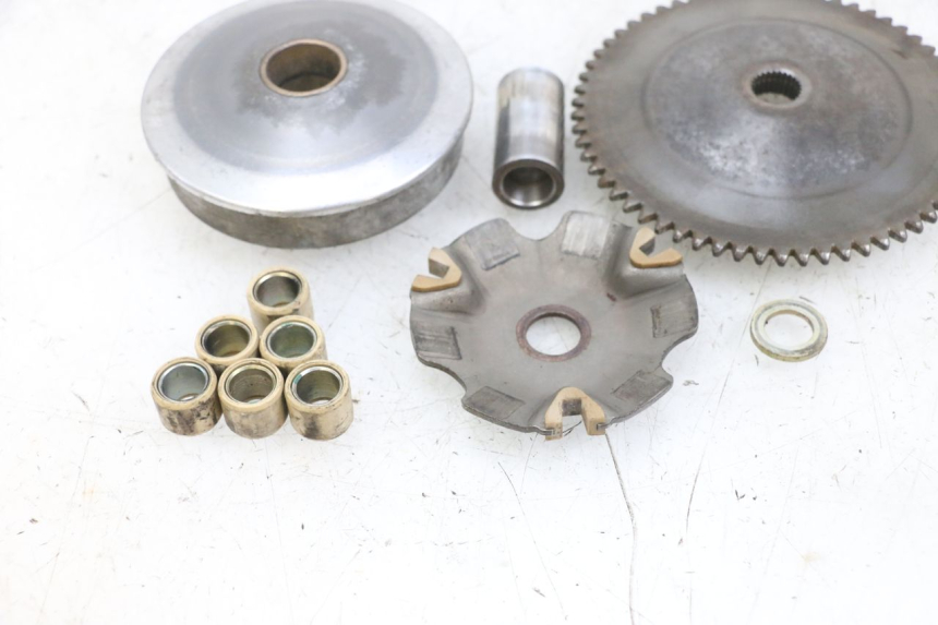 photo de VARIATEUR PEUGEOT KISBEE 4T 50 (2010 - 2017) - Points de fixation