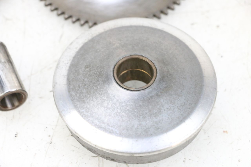 photo de VARIATEUR PEUGEOT KISBEE 4T 50 (2010 - 2017) - Gros plan technique