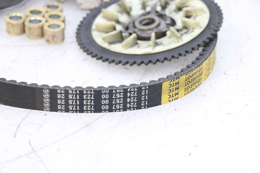 photo de VARIATEUR PEUGEOT KISBEE 4T 50 (2018 - 2022) - État de surface