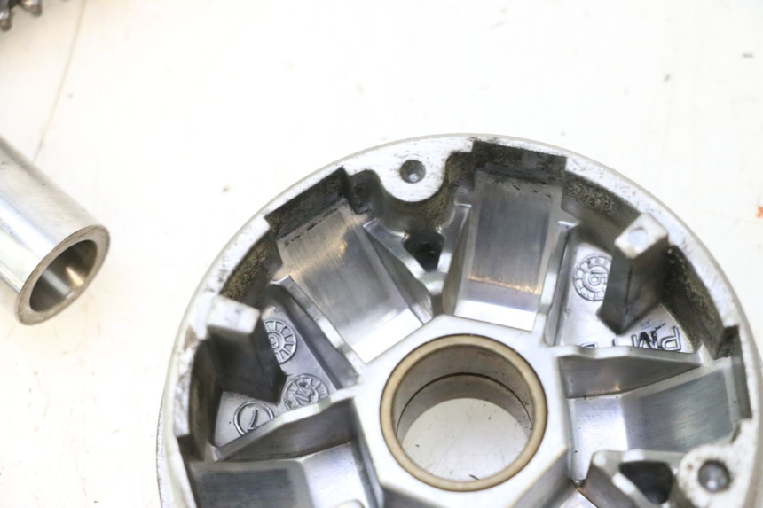 photo de VARIATEUR PEUGEOT KISBEE 4T 50 (2010 - 2017) - Autre angle de vue