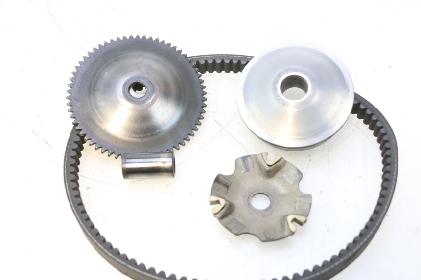 photo de VARIATEUR PEUGEOT KISBEE 4T 50 (2023 - 2026) - Gros plan technique